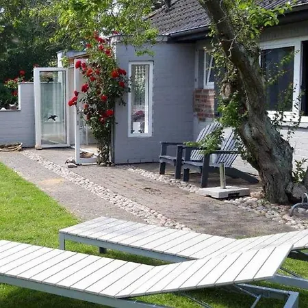 Feer Strunhues Deelswai 49 *